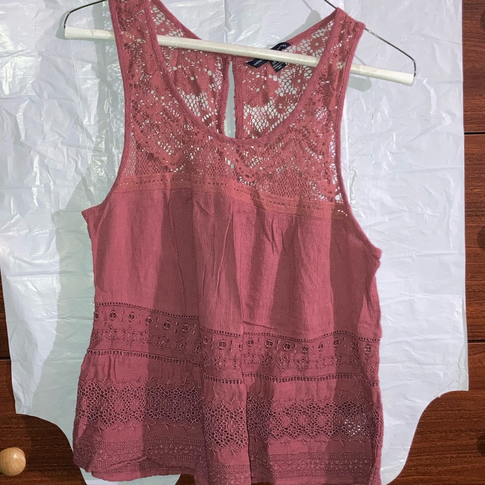 Brand: American Eagle Size: XS Color: Maroon
